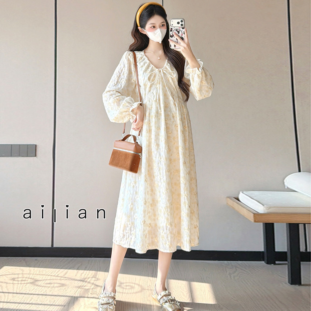 652350 孕婦裝 日系提花刺綉領口綁帶長袖洋裝 $690