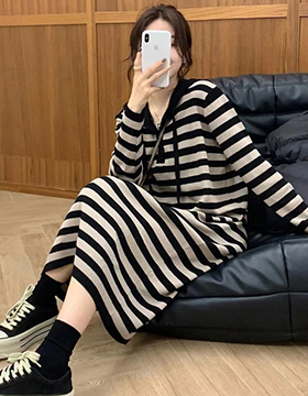 670975 哺乳衣 慵懶風復古連帽舒適針織長袖哺乳洋裝 NT.590